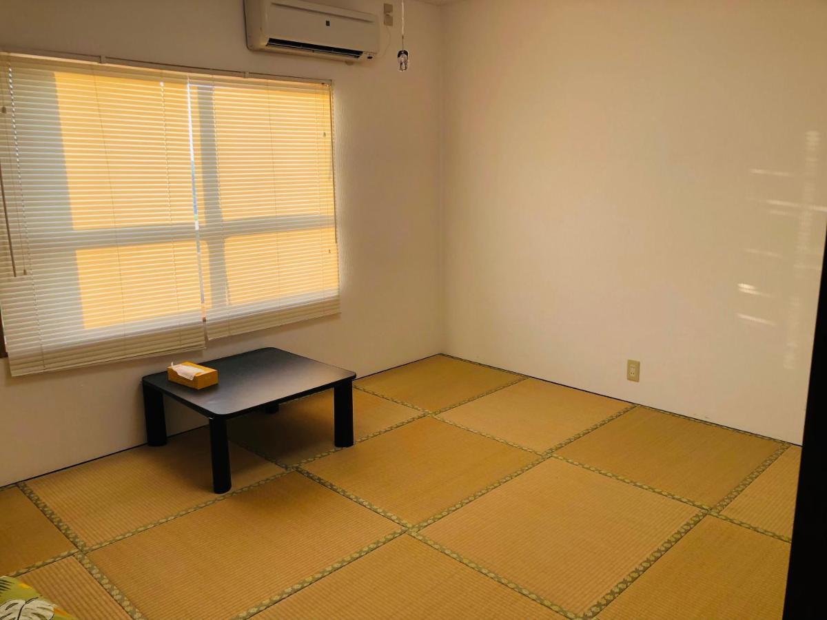 Yoko House Hotel Uruma Exterior photo